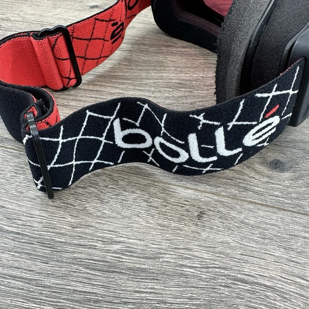 Bolle Adult Ski Snowboard‎ Winter Goggles Black Red Adjustable OSFM Red Lens